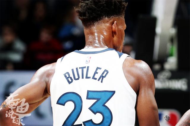 雷霆力克快船13连胜 拉塞尔伤退篮网险胜雄鹿